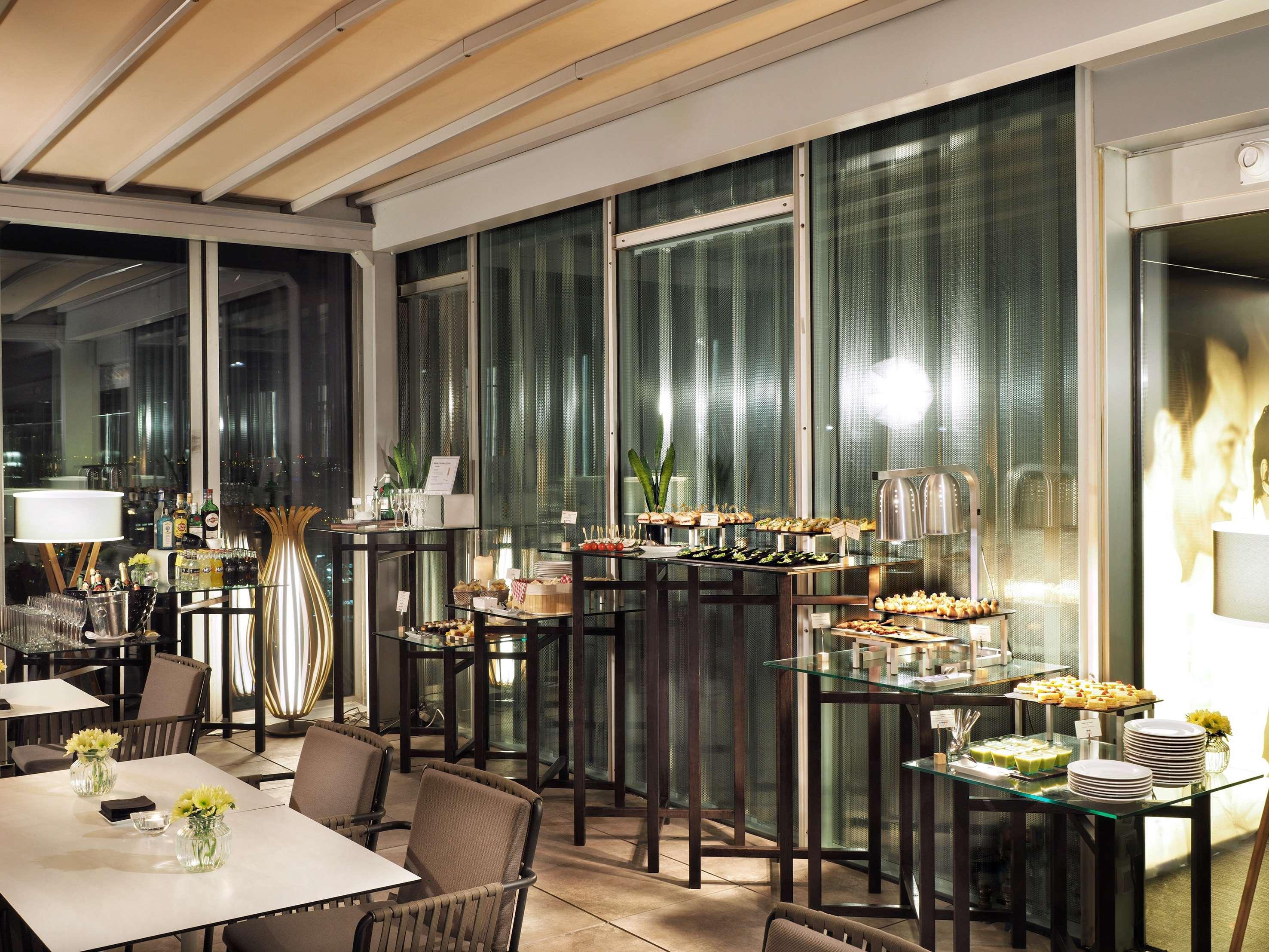 Melia Barcelona Sky 4* Sup Hotel Exterior photo