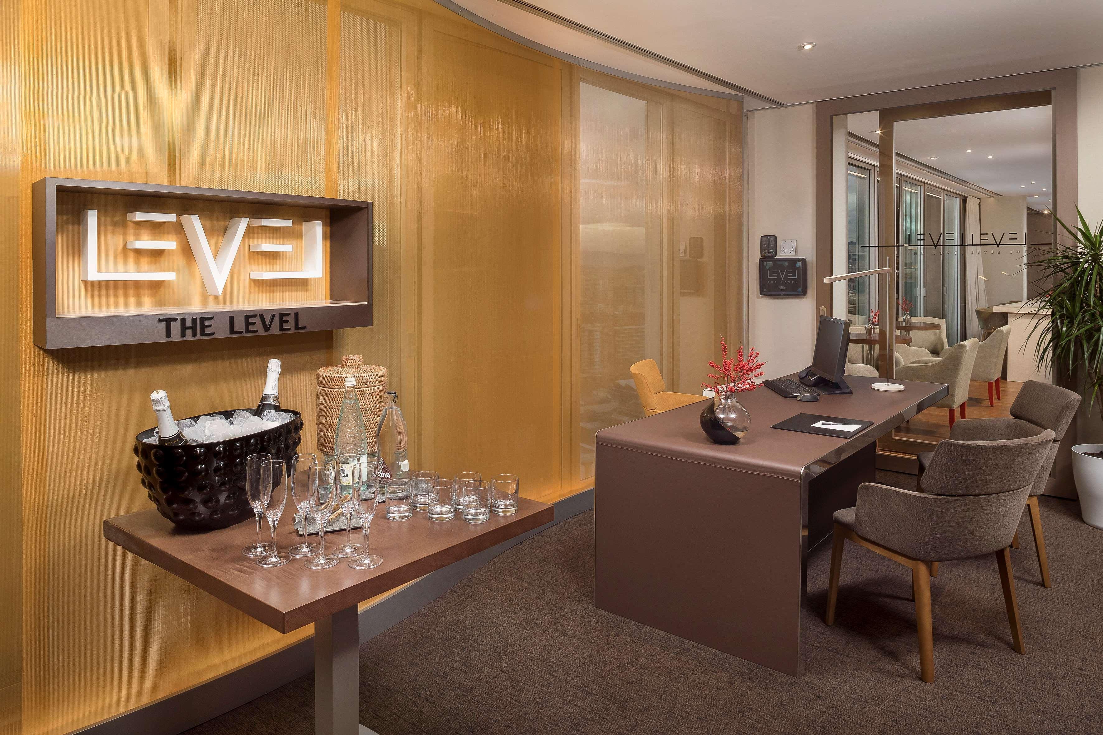 Melia Barcelona Sky 4* Sup Hotel Exterior photo